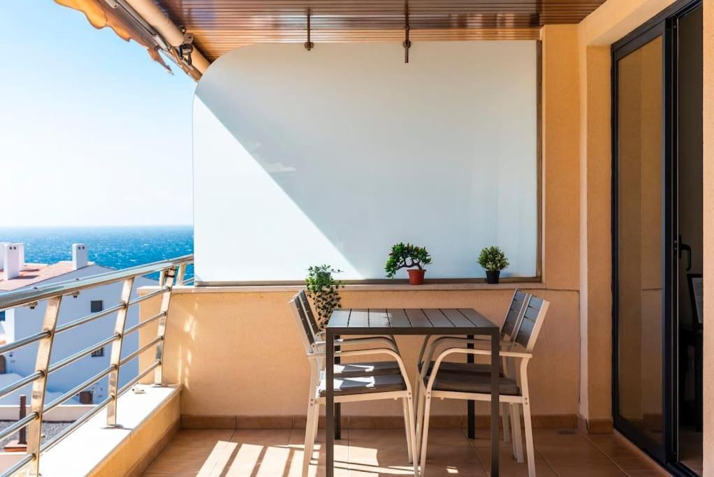 Bright And Welcoming Holiday Home Пуерто-де-Сантьяго Екстер'єр фото